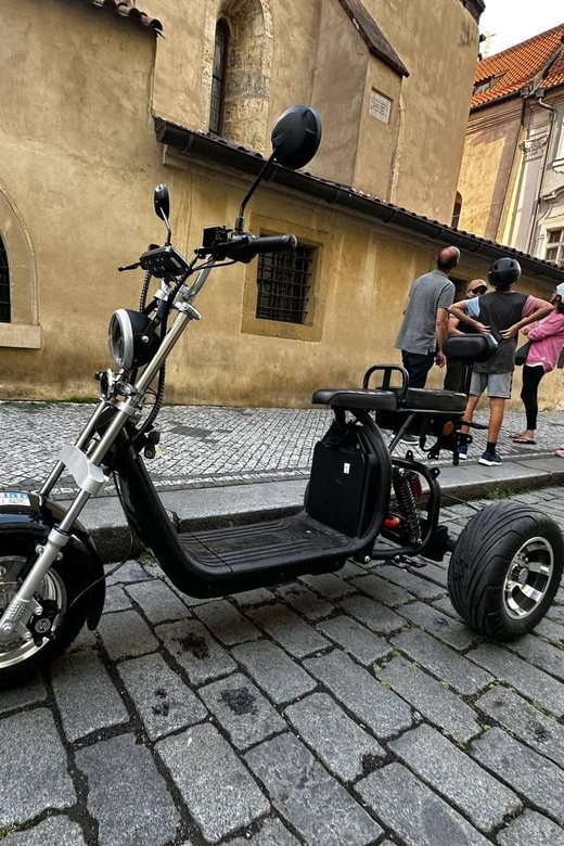 Prague: 2 hours FUN TRIKE tour in Prague with guide - Meeting at Uhelný trh: where your trike experience starts