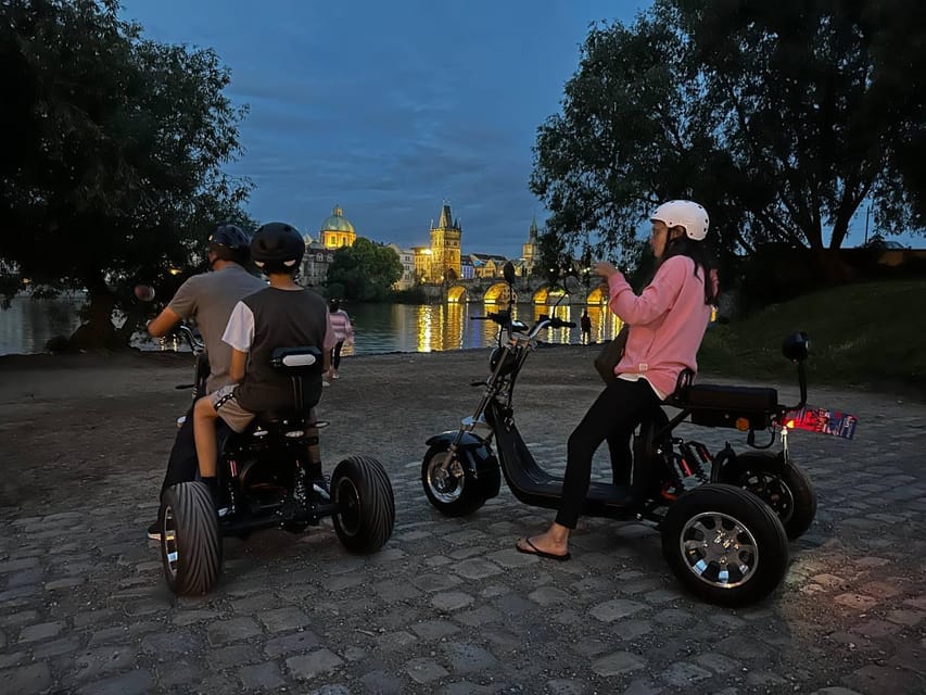 Prague: 2 hours FUN TRIKE tour in Prague with guide - Prague Castle and the main highlights, minus the long slog