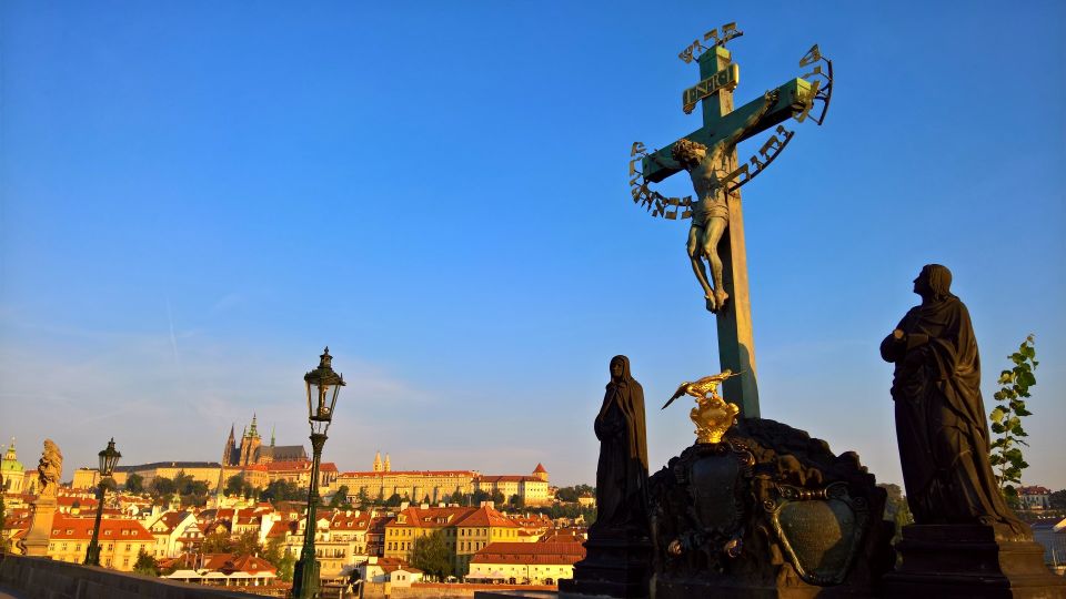 Prague 3-Hour Architectural Tour - Stop 1: Old Town for style recognition (about 1 hour)