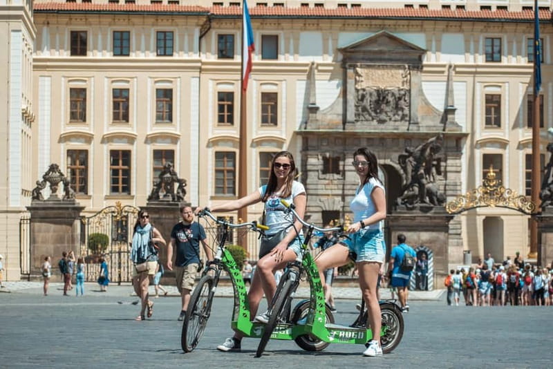 Prague: 3-Hour E-Scooter Tour in German - Prague Castle complex and Loreta: big sights, efficient stops