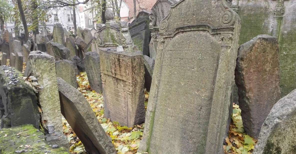 Prague: 3-Hour Private Jewish Quarter Tour - Meeting at Old Town Square, then walking straight into the Quarter