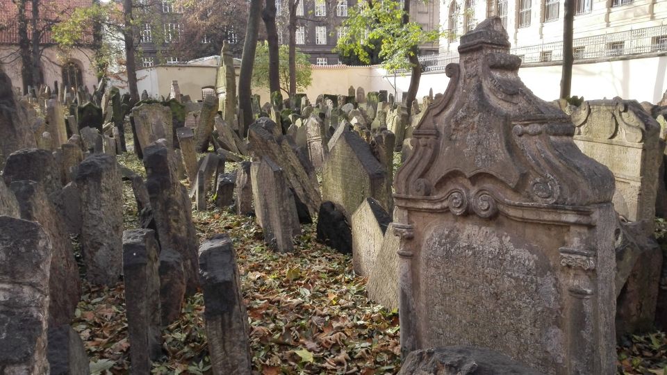 Prague: 3-Hour Private Jewish Quarter Tour - Cartography for the mind: how your guide keeps the sites connected