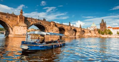 Prague: 45-Minute Sightseeing Cruise to Devil's Channel - Getting to the dock: Čech Bridge and the QR scan