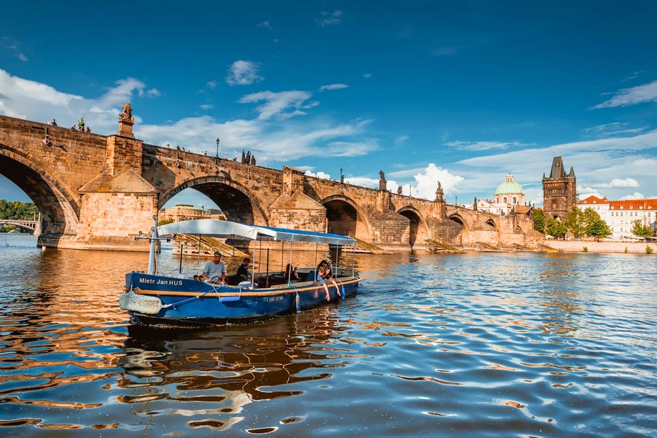 Prague: 45-Minute Sightseeing Cruise to Devil's Channel - Devil’s Channel (Čertovka): where the water gets personal