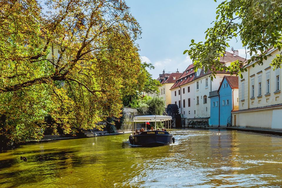 Prague: 45-Minute Sightseeing Cruise to Devil's Channel - What the live guide adds (and why it’s not just facts)