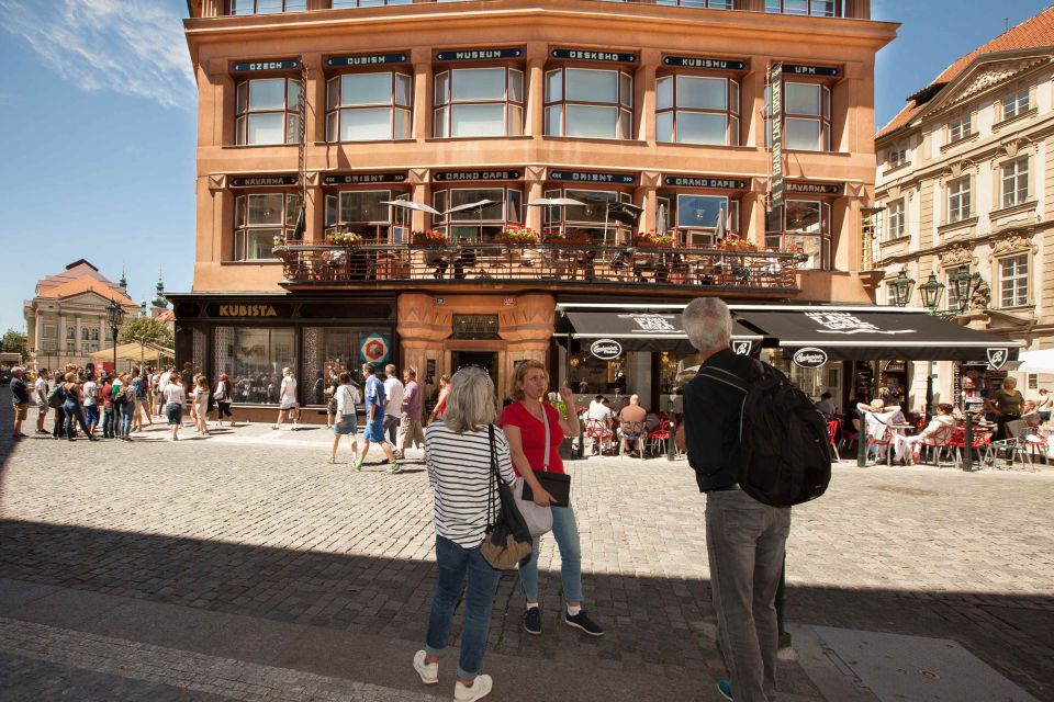 Prague: 6-Hour City Tour including Cruise and Lunch - Jewish Quarter circuit: synagogues you can actually connect