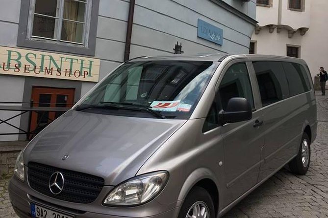 PRAGUE AIRPORT - CITY TRANSFERS in Spanish - Traslado privado desde el Aeropuerto de Praga: lo que compras con tiempo
