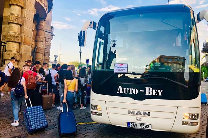 PRAGUE AIRPORT - CITY TRANSFERS in Spanish - Conductor en español: por qué cambia el viaje (especialmente el primer día)