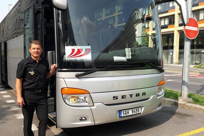 PRAGUE AIRPORT - CITY TRANSFERS in Spanish - Ruta y tiempos: por qué 20 a 50 minutos es justo un rango prudente