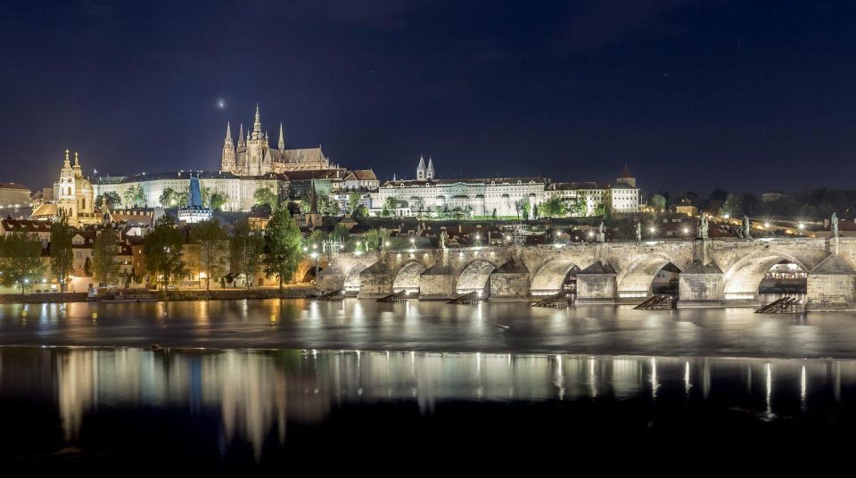 Prague: Alchemy & Mysteries Bridge and Castle Evening Tour - Comfort and rules: small things that keep the night enjoyable