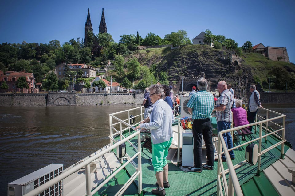 Prague: An unforgettable 2-hour cruise on the Vltava River. - How the 2-hour cruise actually plays out (and why the timing works)