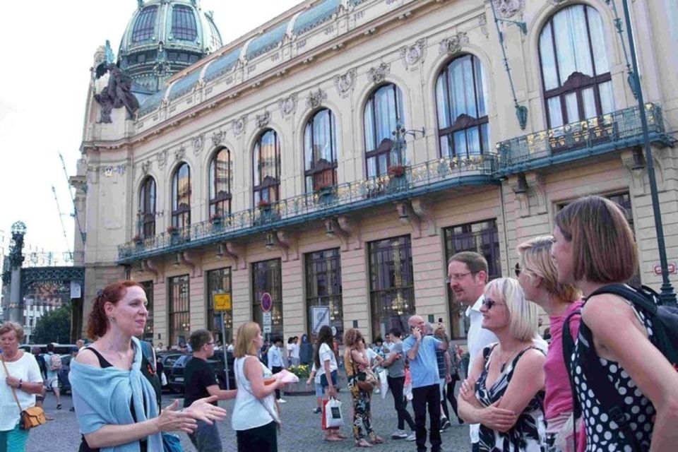 Prague Art Nouveau and Cubism Walking Tour - Pace, group size, and how 3 hours actually feels