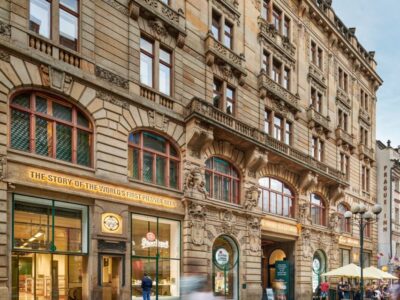 Prague: Beer Pouring Class at Pilsner Urquell Experience - Where the Tapster Academy fits into your Prague day