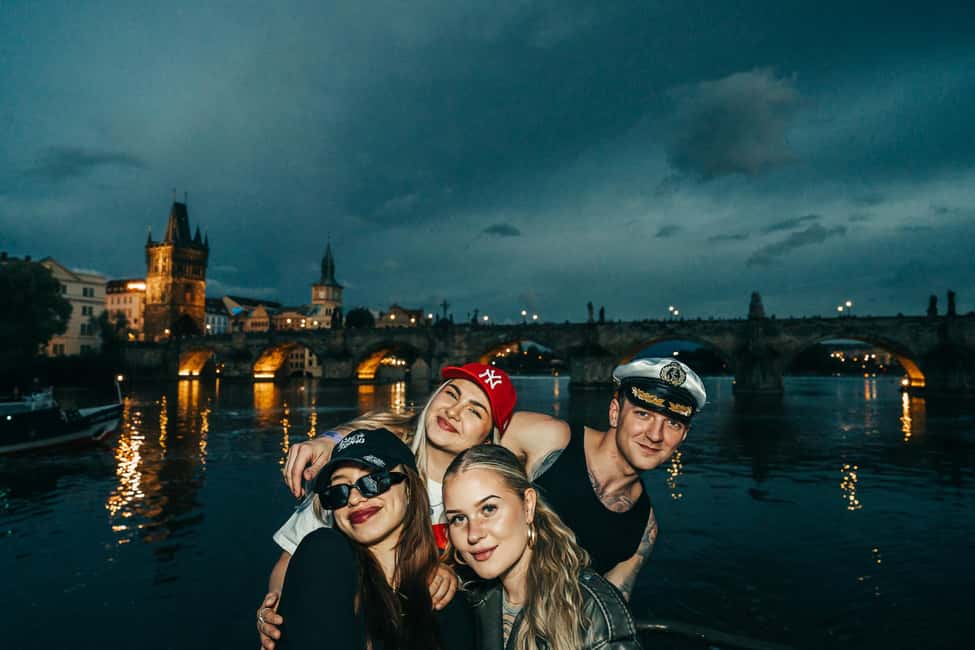 Prague: Booze Cruise with Open Bar and Duplex Entry - Practical tips so your night goes smoothly