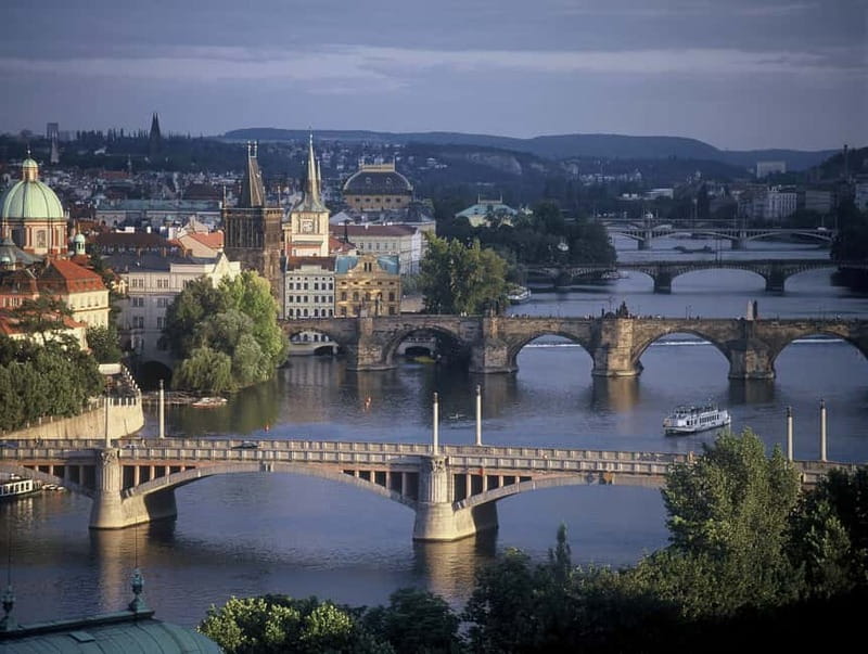 Prague: Bus and Boat Tour - Prague bus + boat: why this combo works