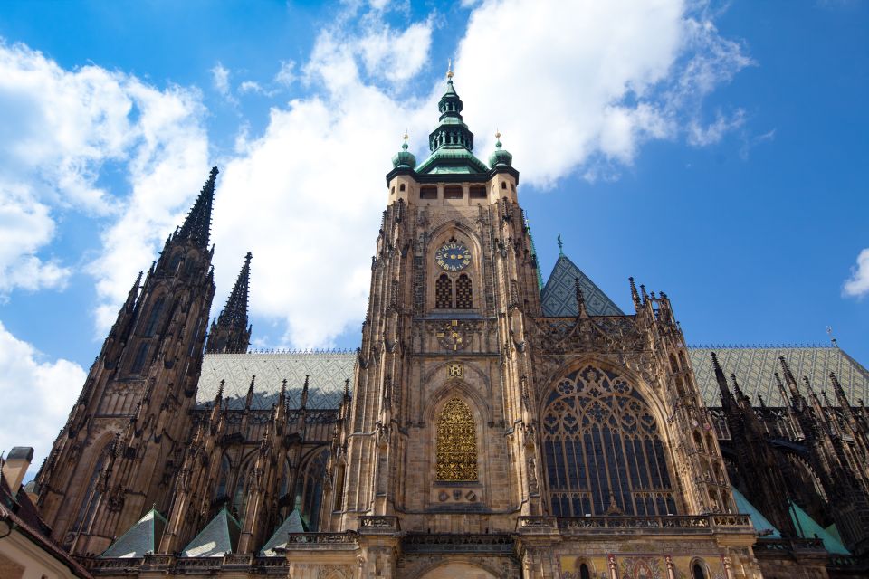 Prague: Castle and Jewish Quarter Tour - Charles Bridge Walks and Malostranské Square Views