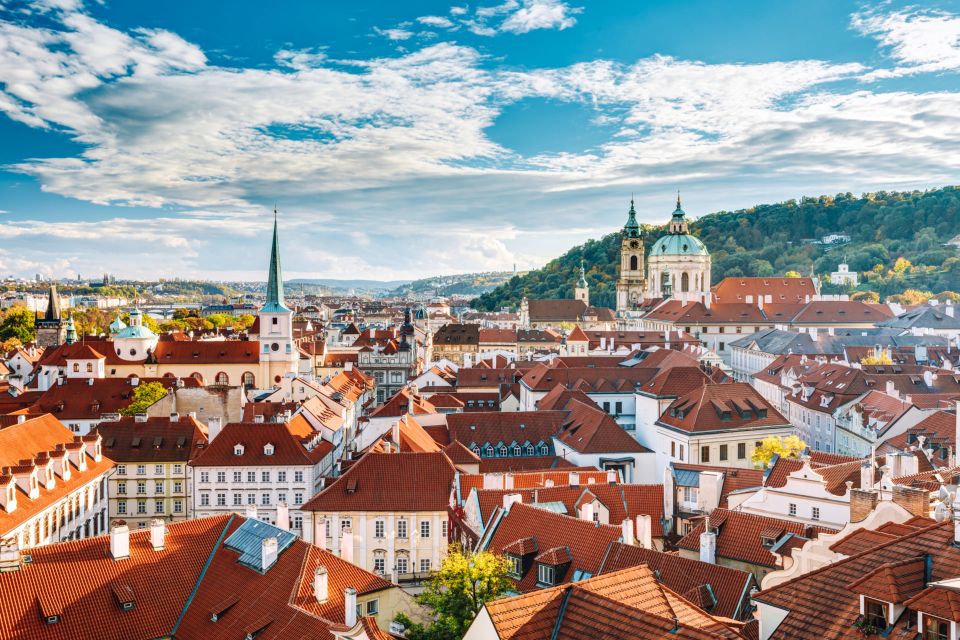 Prague: Castle and Lesser Town Walking Tour with Local Guide - How this 3-hour walk fits your Prague day