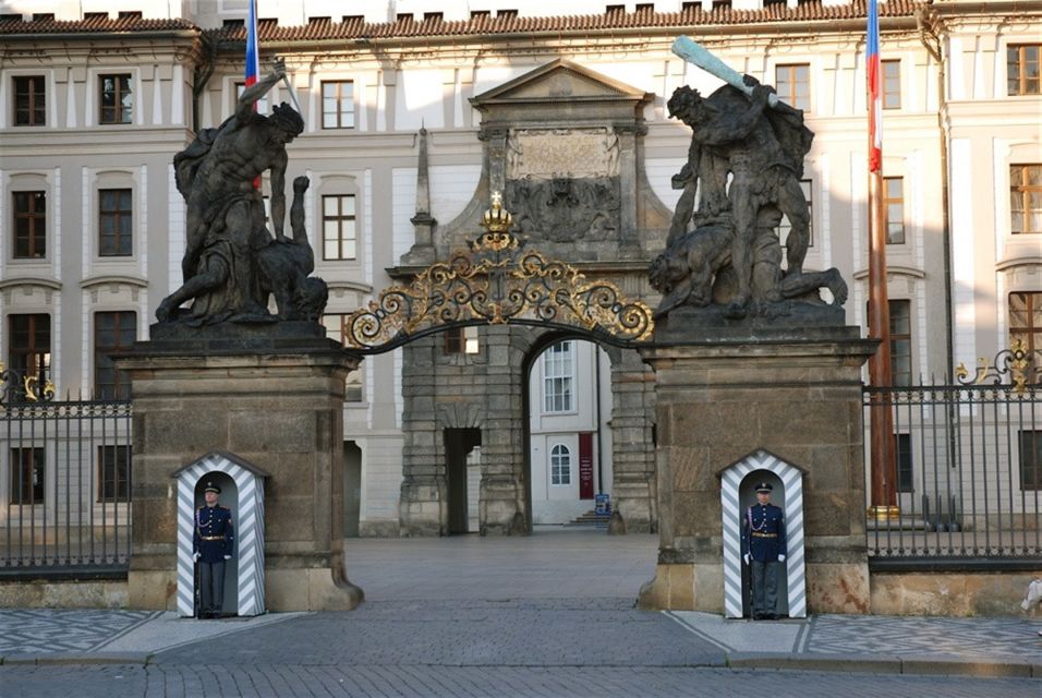 Prague: Castle and Lesser Town Walking Tour with Local Guide - Price and value for $51 per person