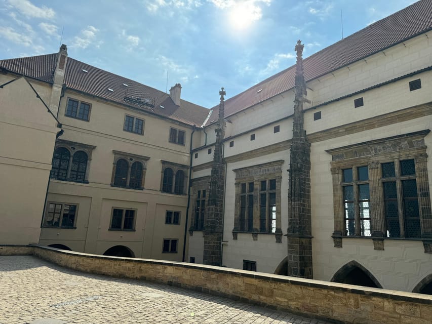 Prague Castle Interiors & Changing of the Guard-Small group - Getting Ready: Shoes, Weather, and Small Things That Change Comfort