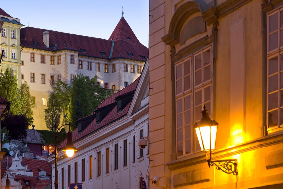 Prague Castle: Midday Classical Concert at Lobkowicz Palace - Why this midday concert works inside Prague Castle