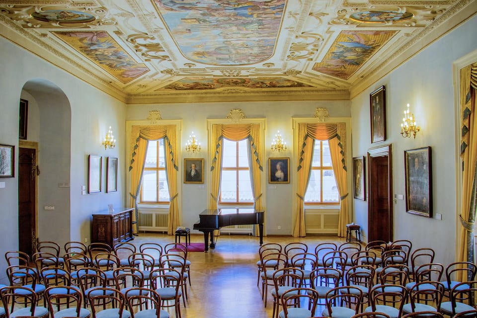 Prague Castle: Midday Classical Concert at Lobkowicz Palace - What’s actually played: Baroque romance to Czech favorites