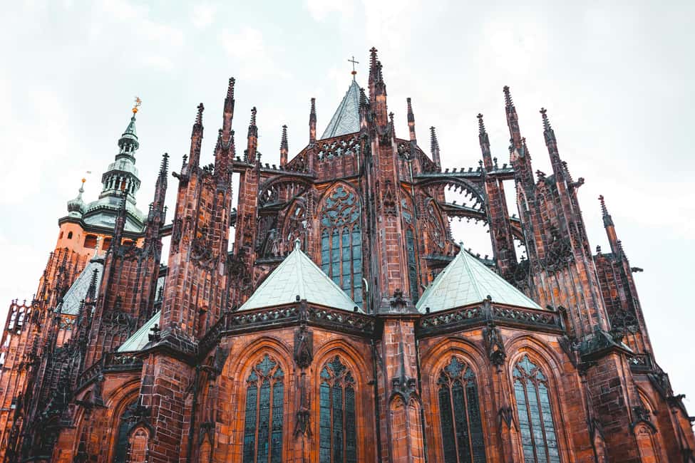 Prague Castle St. Vitus Cathedral, Royal Palace, St. George's Basilica - Finding the Pražský hrad Stop (and Getting Started Right)