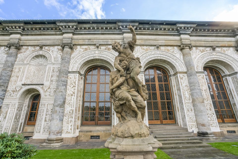 Prague: Castle Tour with Local Guide and Entry Ticket - Old Royal Palace and Vladislav Hall: Where the Castle Gets Political