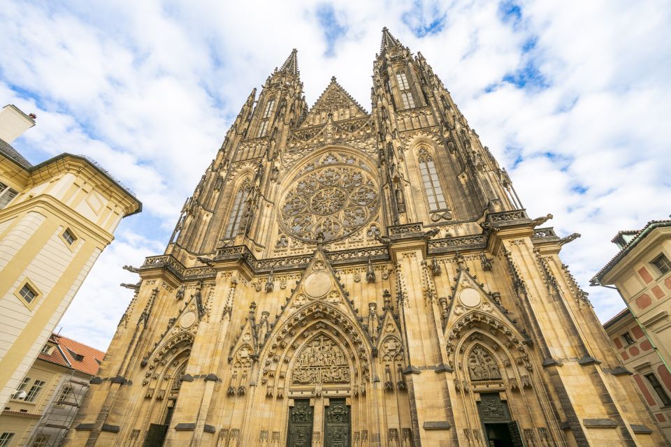 Prague: Castle Tour with Local Guide and Entry Ticket - St. George’s Basilica and St. Ludmila’s Double Staircase