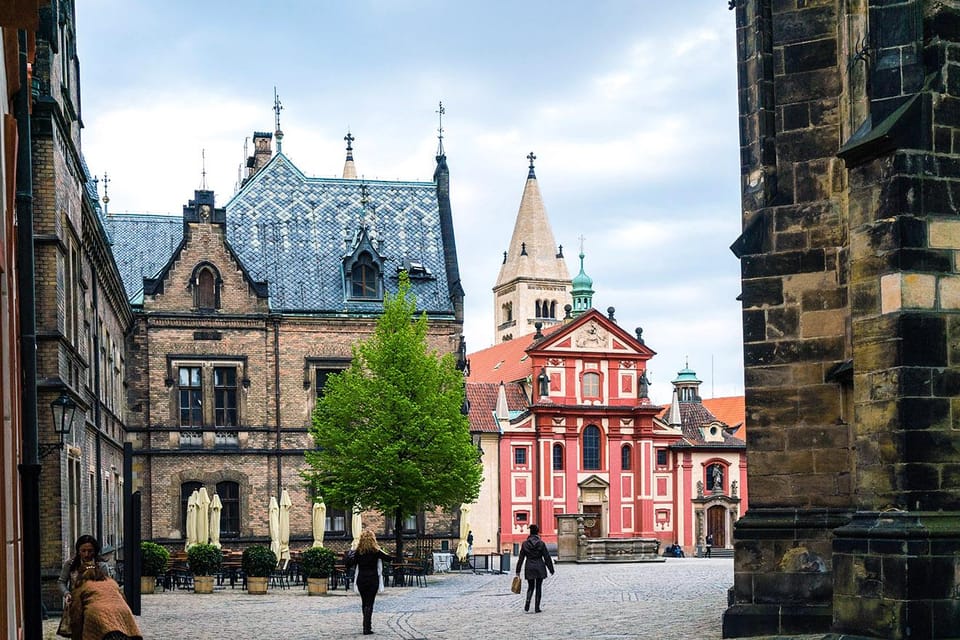 Prague Castle Walking Tour with Live Guide - A 90-Minute Orientation to Prague Castle’s Biggest Hits