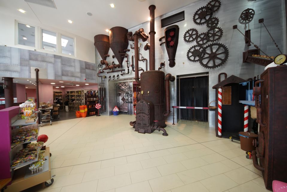 Prague: Chocotopia Chocolate Factory Tour Ticket + Workshop - Mexican Plantation Stop: Parrots and Cacao Tasting