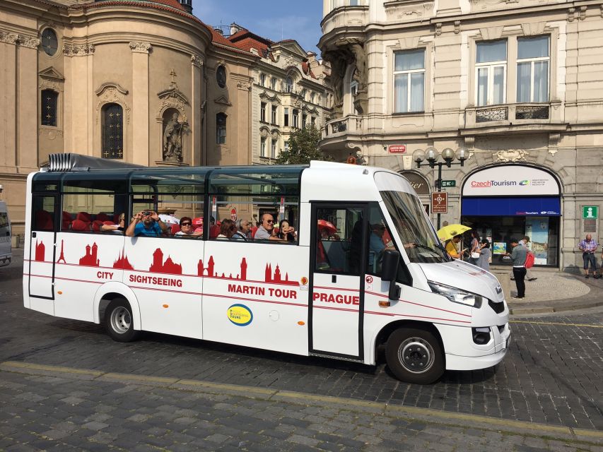 Prague City: 1-Hour Orientation Tour by Bus - The onboard audio guide in 26 languages: how to use it well