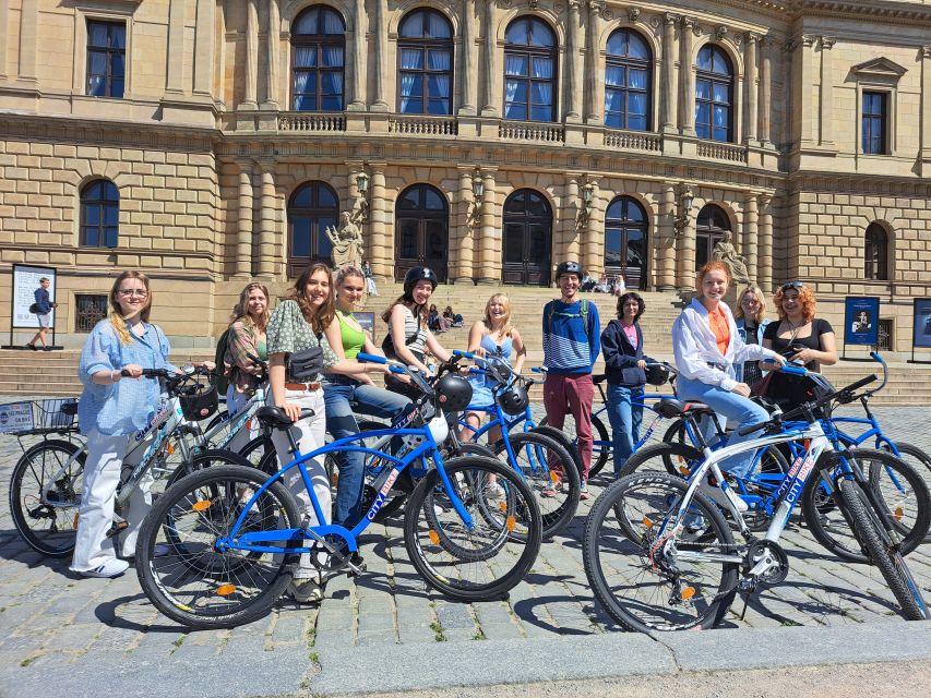Prague City Bike guided tour - Meeting at Králodvorská: the part where you get ready fast