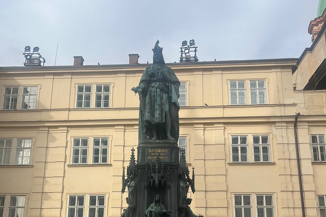 Prague city tour + Charles Bridge and Campa island small groups - Key things I’d bet on