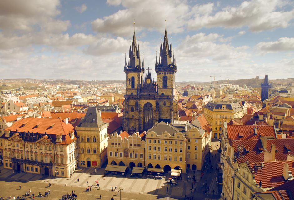Prague: City Tour in Full - Franz Kafka’s Area and Old Town Square’s Atmosphere Shift