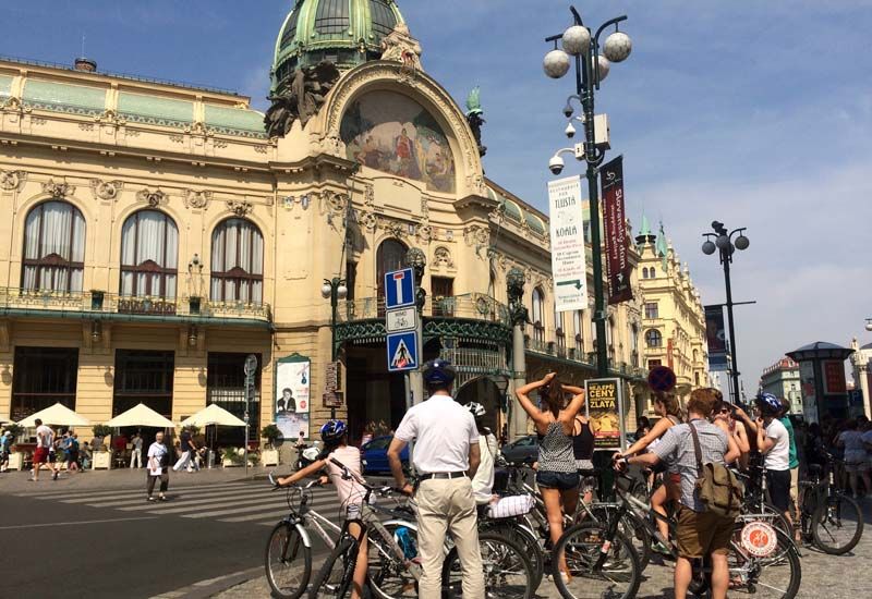 Prague: Classic City Bike Tour - Kampa Island break and the giant babies moment