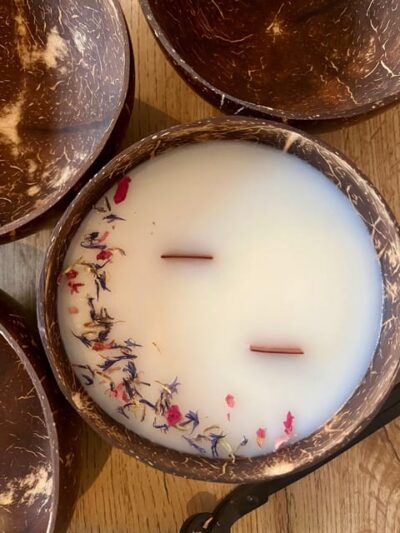 Prague: Coconut Candle Workshop - Choosing your bowl, scent oils, and wax colors (without overthinking)