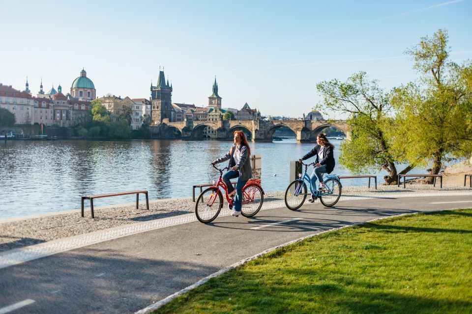 Prague: Complete Bike Tour - New Town, Mala Strana, and Kampa Park: the ride between viewpoints