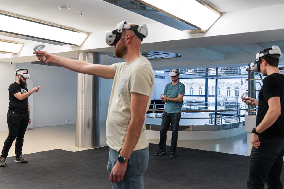 Prague: Explore the Virtual World of Assassin's Creed - Teamwork in VR: why small groups make this work