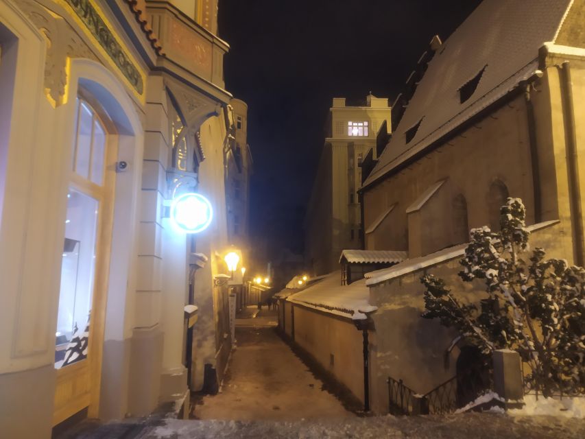 Prague: Ghost Walking Tour - Stopping Points and How the Pacing Works (Without the Name Dropping)