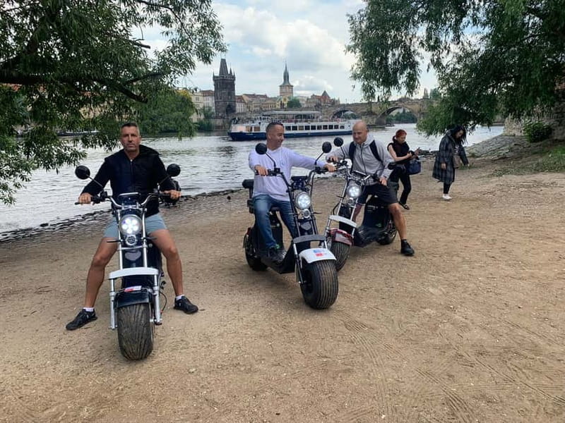 Prague: Guided Fat Tire e-Scooter Tour - Choosing between fat-tire e-scooters and e-fat bikes