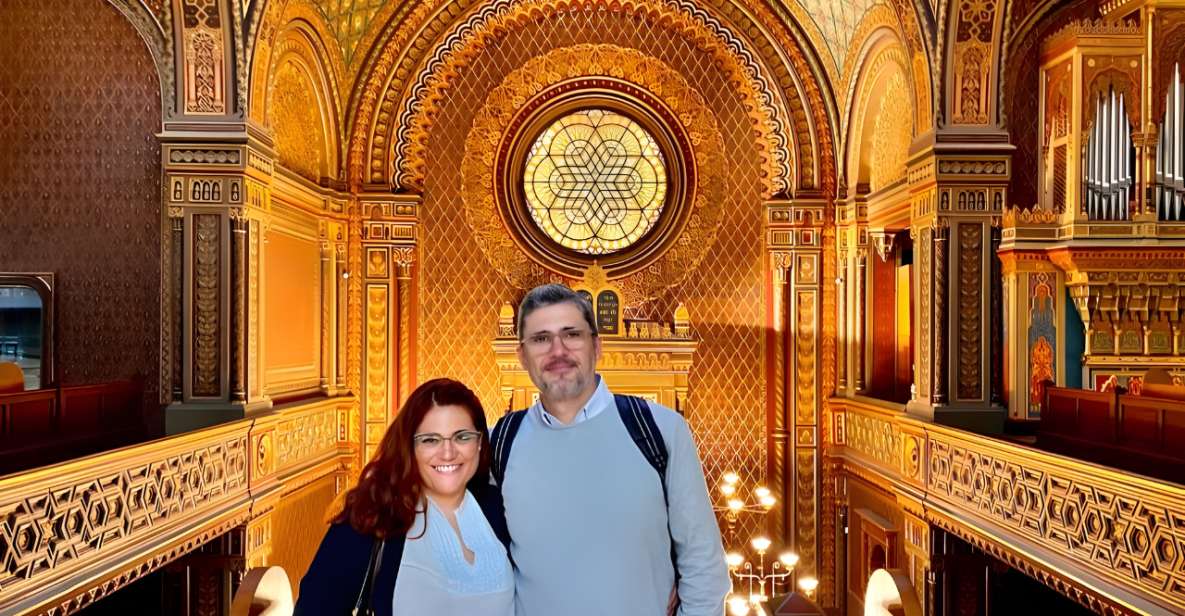 Prague: Guided Tour inside the Jewish Cemetery & Synagogues - Maisel and Pinkas Synagogues: learning the community through place