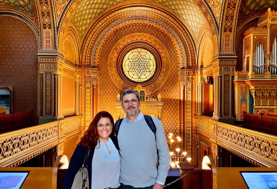 Prague: Guided Tour inside the Jewish Cemetery & Synagogues - Old Jewish Cemetery: funeral traditions, persecution, and tombstone overload