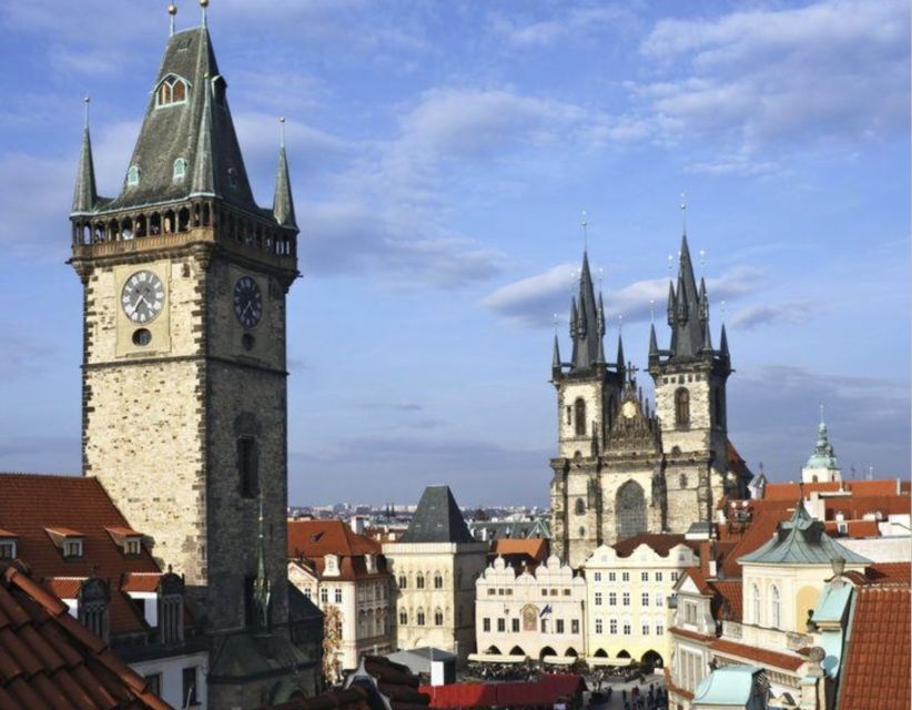Prague: Half-Day City Highlights Walking Tour - Prague Castle Complex Finale: The Right Finish for Photos and Context