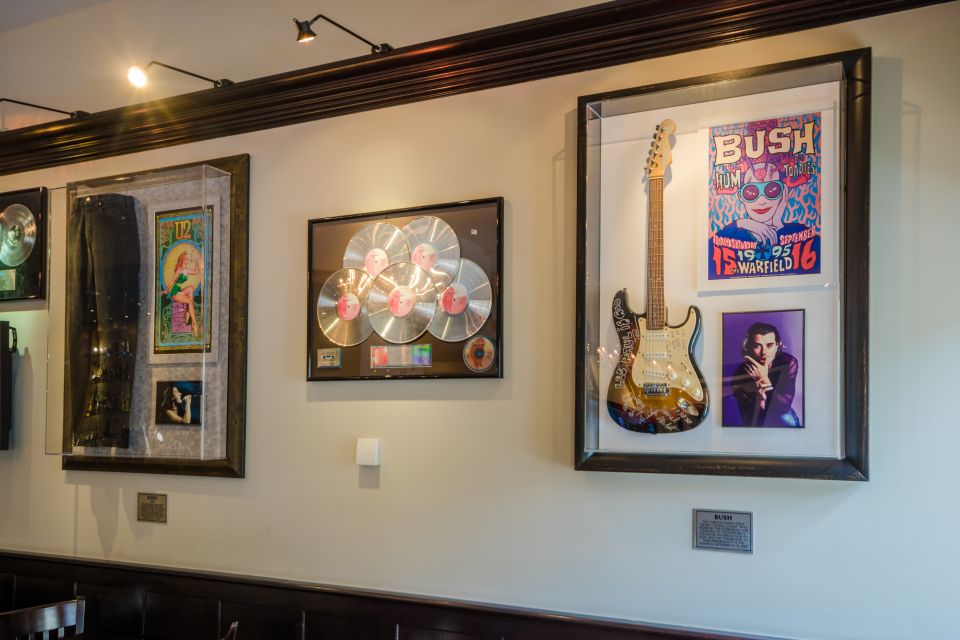 Prague: Hard Rock Cafe with Set Menu for Lunch or Dinner - Acoustic vs Diamond Menus: What You Actually Get in 75 Minutes