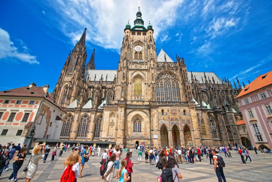 Prague Hradcany Castle, St Vitus Cathedral Tour with Tickets - Key things that make this Prague Castle tour work