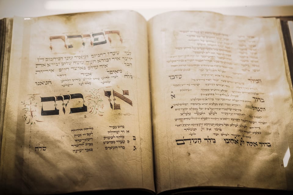 Prague: Jewish Quarter Walking Tour with Admission Tickets - Pinkas Synagogue: understanding memory through what you’re seeing