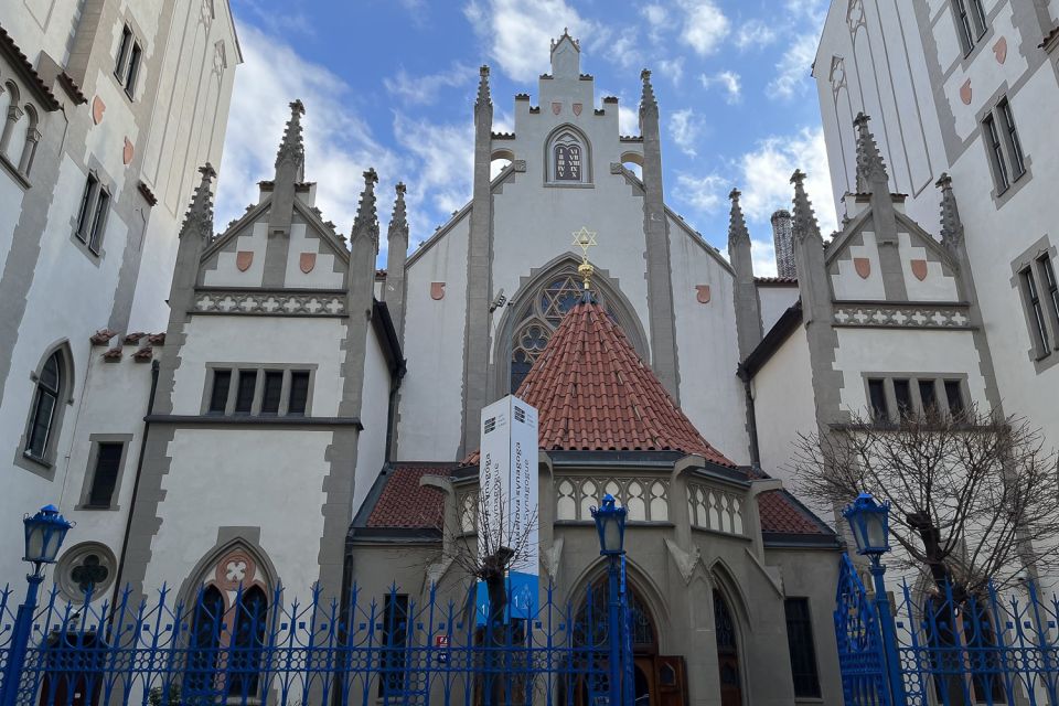 Prague: Jewish Town Guided Walking Tour - Meeting up: hotel pickup rules and timing that matter