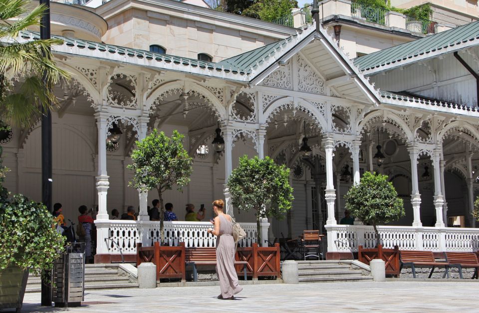 Prague: Karlovy Vary Day Trip with Watchtower and Funicular - Your 4 Hours of Free Time: Use It Like a Local