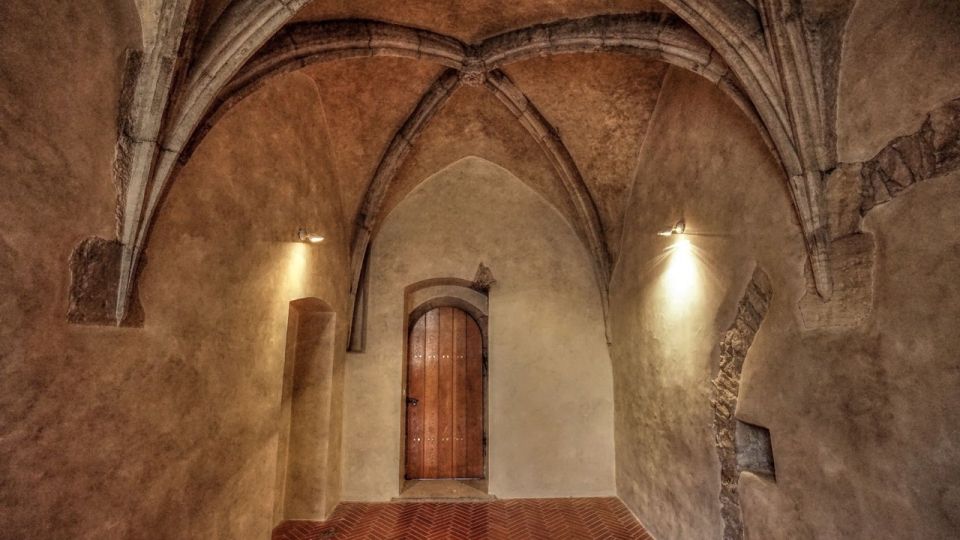 Prague: Medieval Underground Guided Tour - A Licensed Guide Who Can Keep the Underground Straight