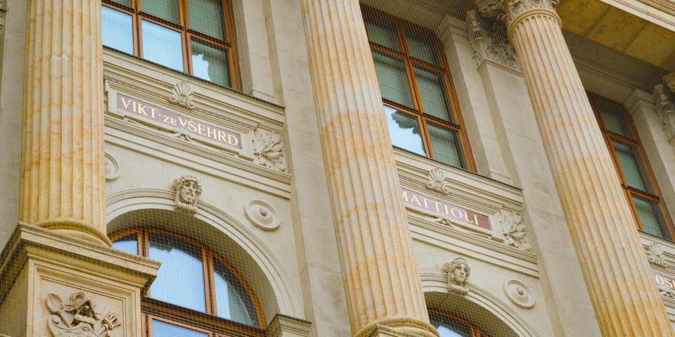 Prague: National Museum Ticket & Online Audioguide City Tour - Old Town Square + the Astronomical Clock, explained as you look